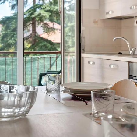 Outlet2000 Apartment *