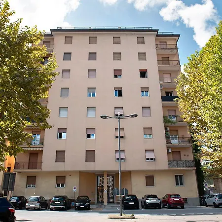 Outlet2000 Διαμέρισμα