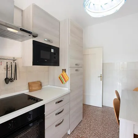 Lejlighed Outlet2000 *